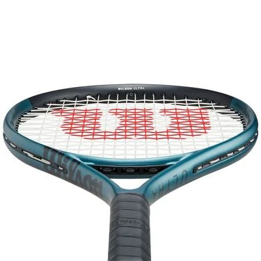 Wilson Ultra 26 V4 Junior Tennis Racquet 3 Wilson Ultra 26 V4 Junior Tennis Racquet - Image 3